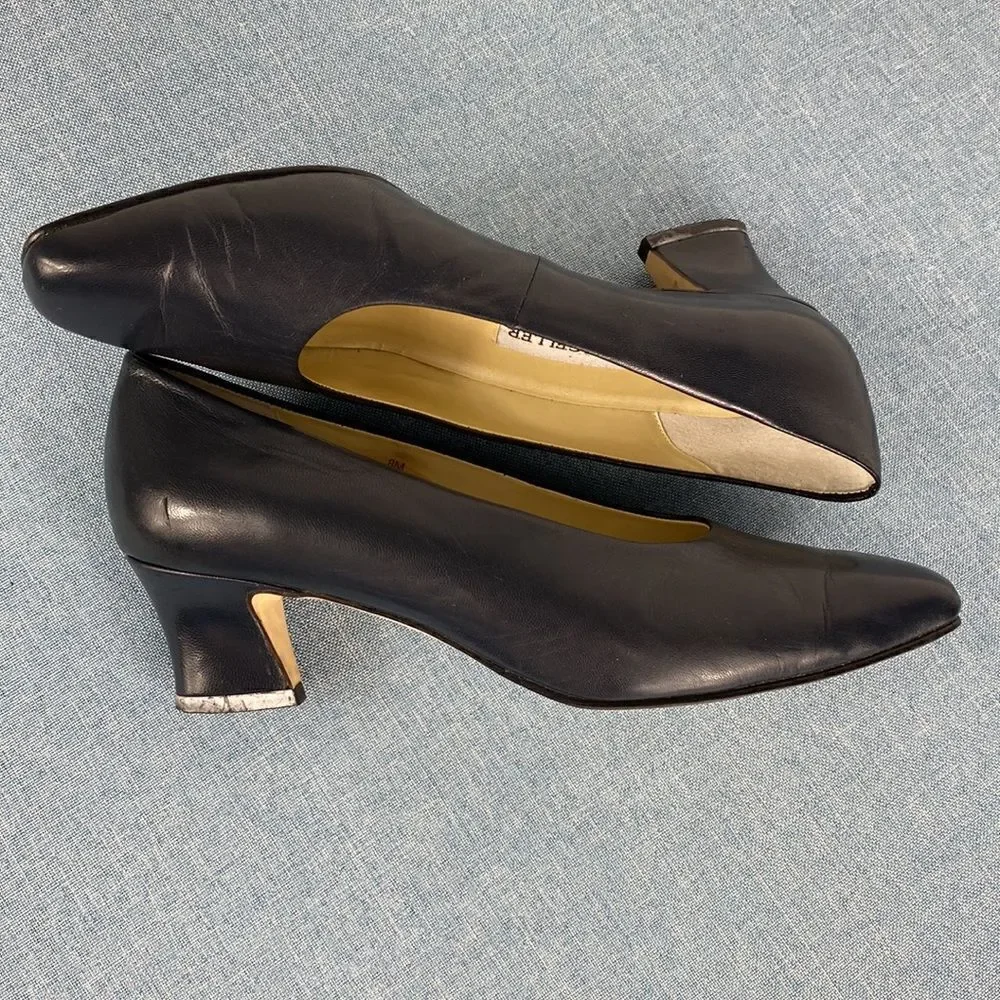 Andrew Geller classic black leather square toe heels size 8 M